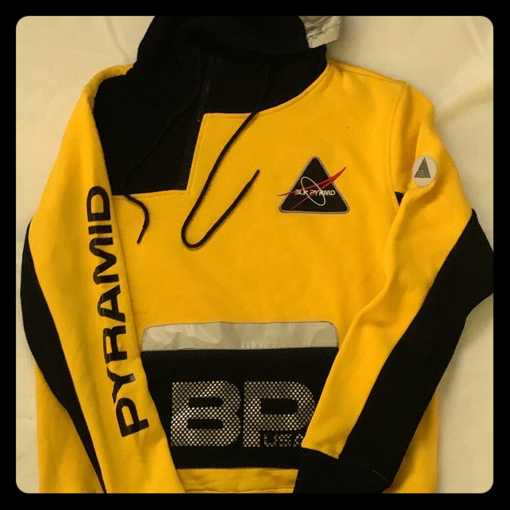 Black pyramid hoodie